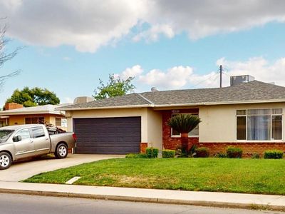 3490 E Weldon Ave, Fresno, CA, 93703