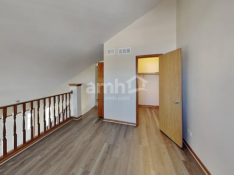 1457 Root St — Photo 9