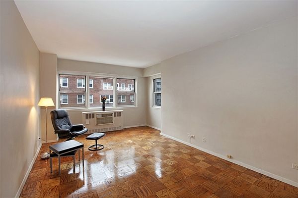 1st image of 245 E 35th St APT 11D