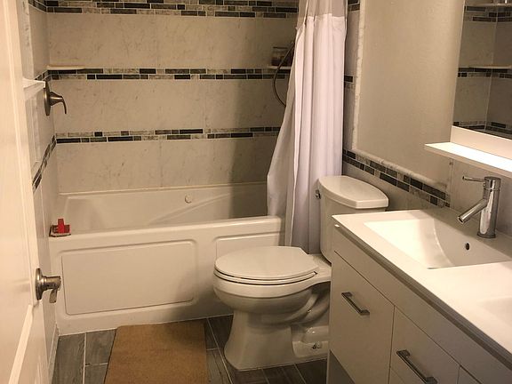 5th image of 2527 Edgerton Pl