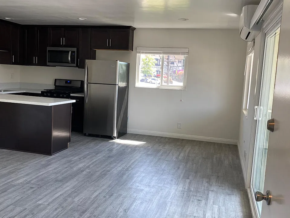 Entrance, Living Dining and Kitchen