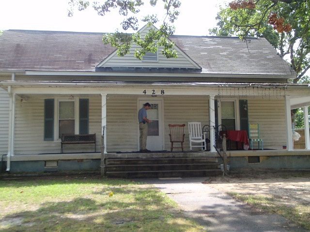 1st image of 428 James St