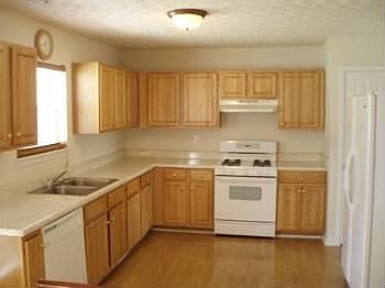 2nd image of 2492 Pierce Cir