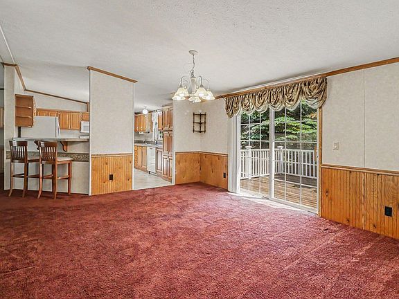 4th image of 3757 W Woodview Dr