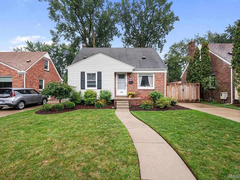 1st image of 2944 N Alexander Ave