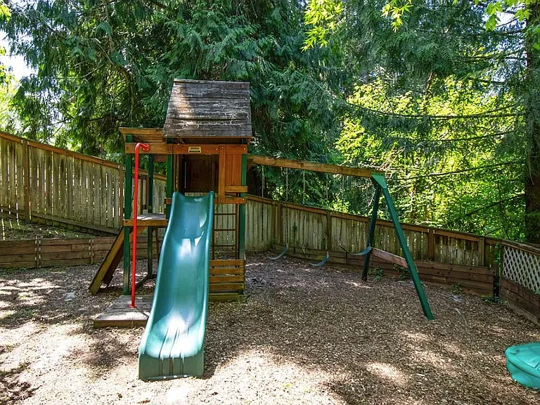 15812 NE 18th Ct — Photo 33