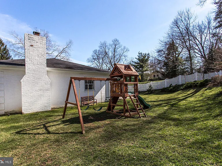 7510 Shadywood Rd — Photo 38