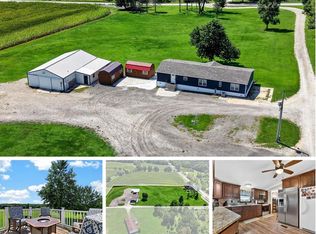 200 Fairview Dr, Winfield, MO 63389