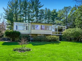 12 Hadley Rd, Armonk, NY 10504