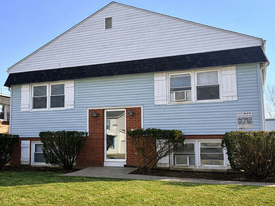 1st image of 1215 Wall St