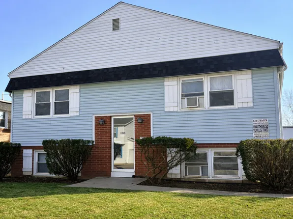 1215 Wall St, Normal, IL 61761