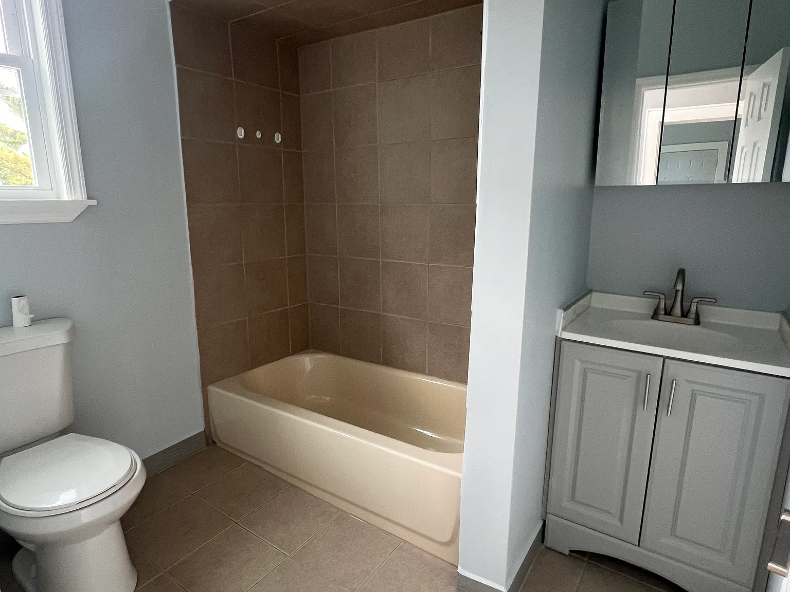 2 bed, $2,000 — Photo 3