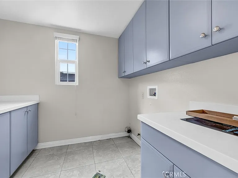 755 S Melrose St — Photo 17