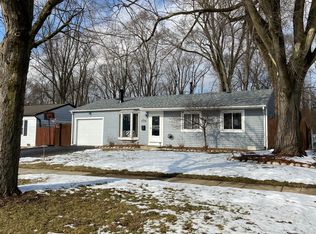 1104 McCameron Ave, Lockport, IL 60441