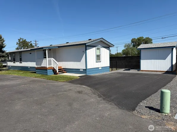 3010 W Peninsula Drive #77, Moses Lake, WA 98837