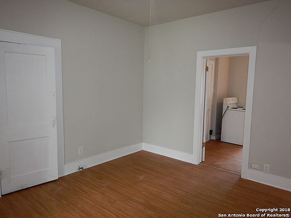 4th image of 2719 W Cesar E Chavez Blvd APT 3