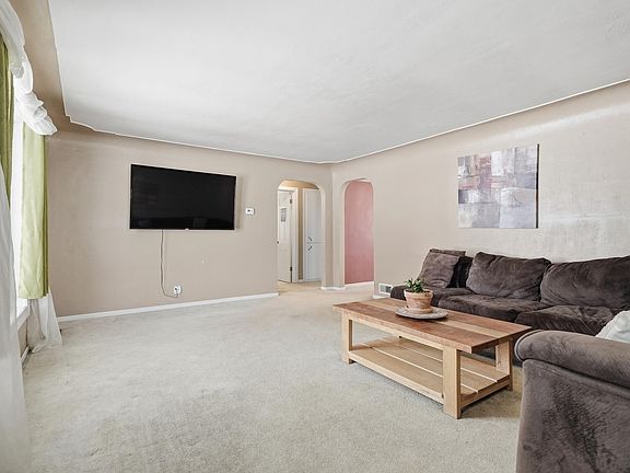 4th image of 455 Faircrest Ave NW