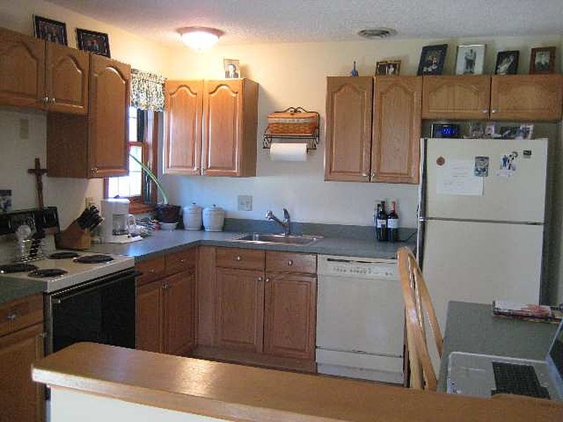 4th image of 9 GREYSTONE Drive