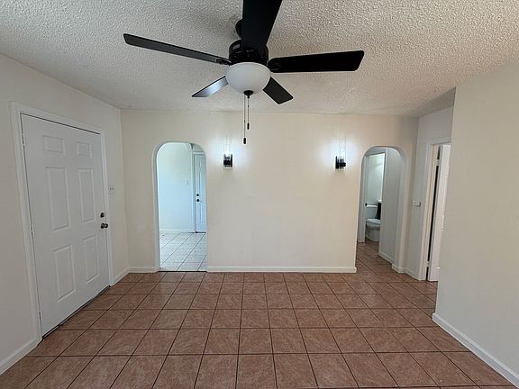 5th image of 1512 E 11th St APT B