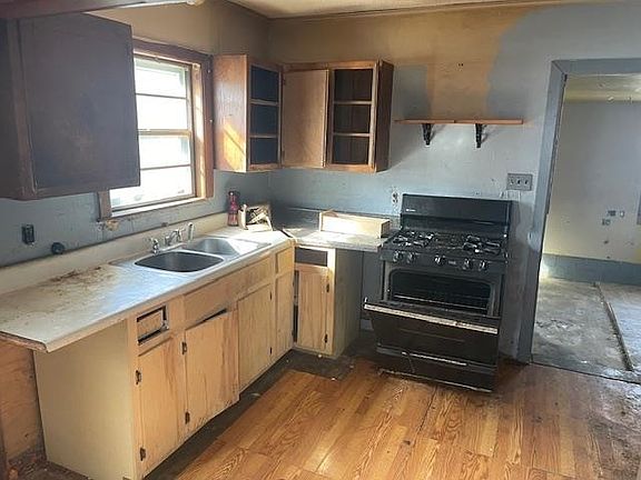 4th image of 1622 Ontario Ave