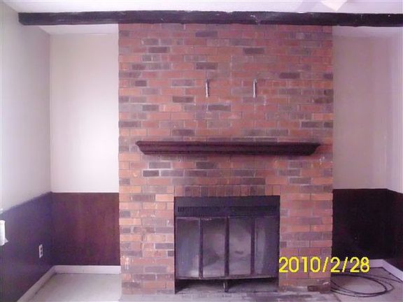 18666 woodbine 005