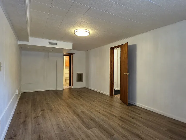 1517 N Miller Blvd — Photo 22