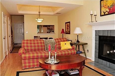 4th image of 1201 W Horatio St APT 1