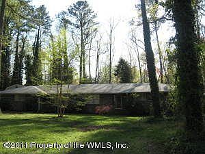1st image of 271 E Queens Dr