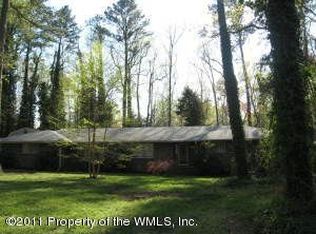 271 E Queens Dr, Williamsburg, VA 23185