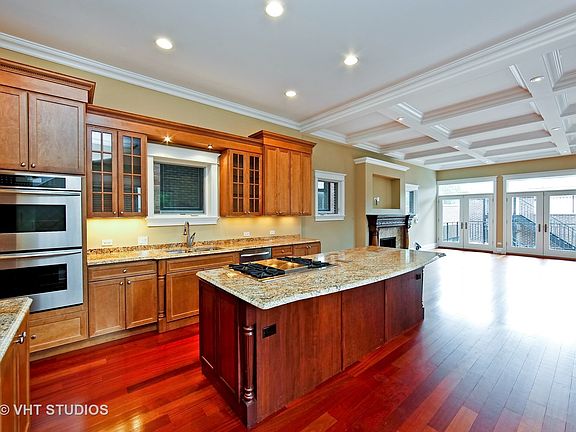 5th image of 1661 W Wrightwood Ave