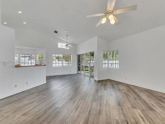 5th image of 535 Somerset Way