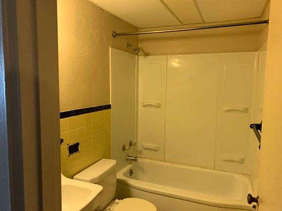 5th image of 114 Knox St APT 11