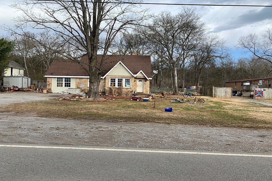 1st image of 4203 Woodbury Pike
