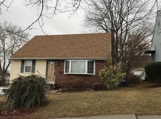 470 Jefferson Ave, Hasbrouck Heights, NJ 07604
