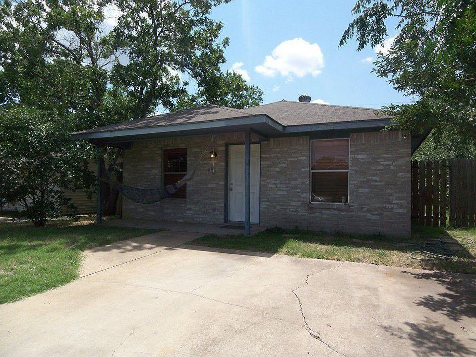 1st image of 614 Banks St