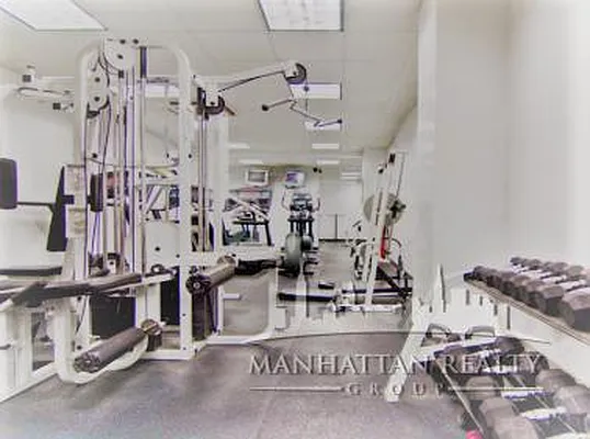 Rented by Manhattan Realty Group | media 24