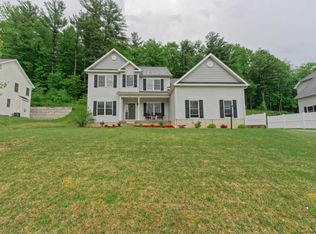 10 Oreshan Ct, Cohoes, NY 12047