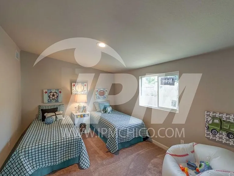 842 Alice Ln — Photo 8