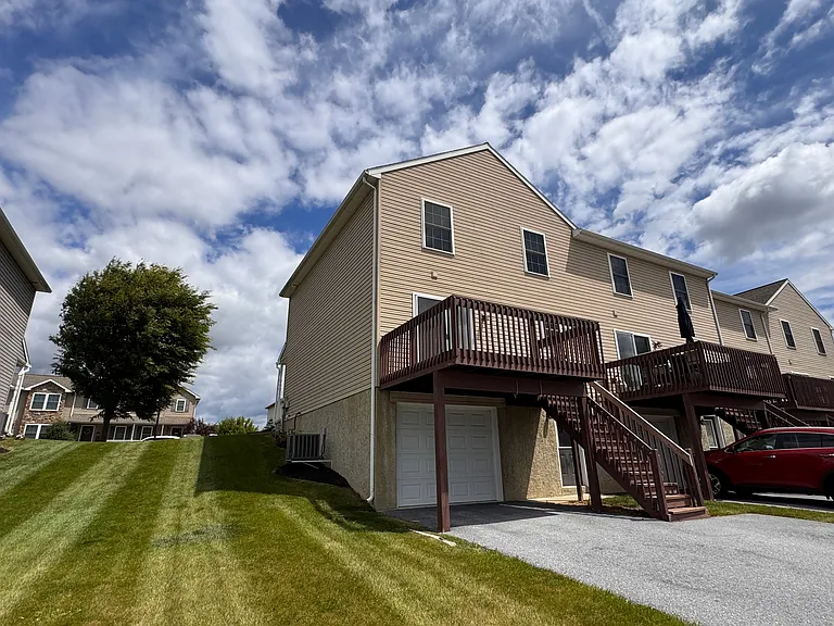 250 Limestone Dr — Photo 30