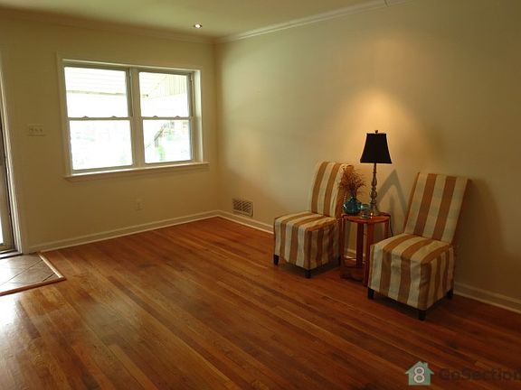 4th image of 808 Mildred Ave