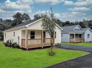 600 Parkway View Rd #4, Mars Hill, NC 28754