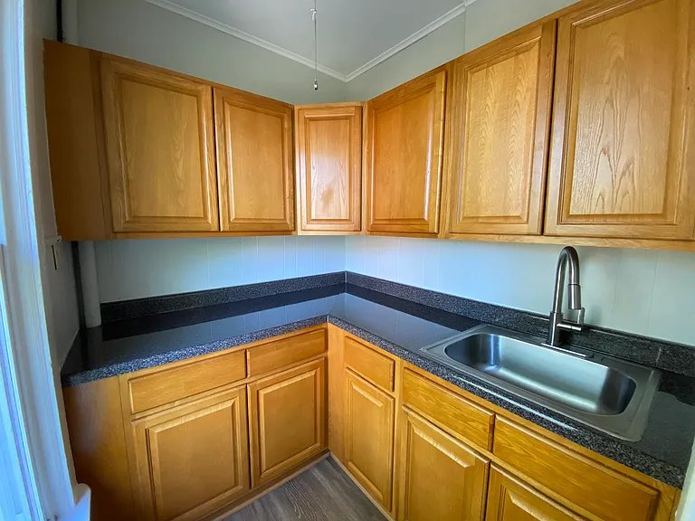 11 Lawrence St #6 — Photo 9