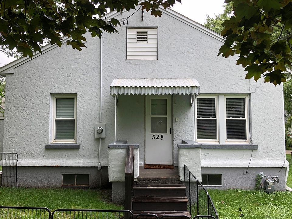 1st image of 528 21st St SE