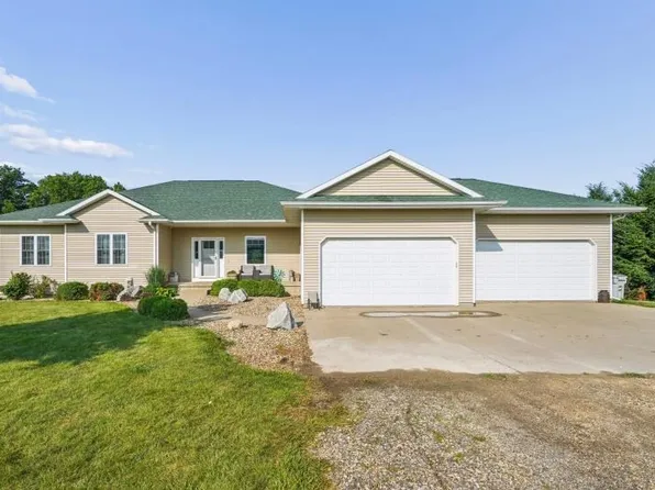 7997 218th Ave, Martelle, IA 52305