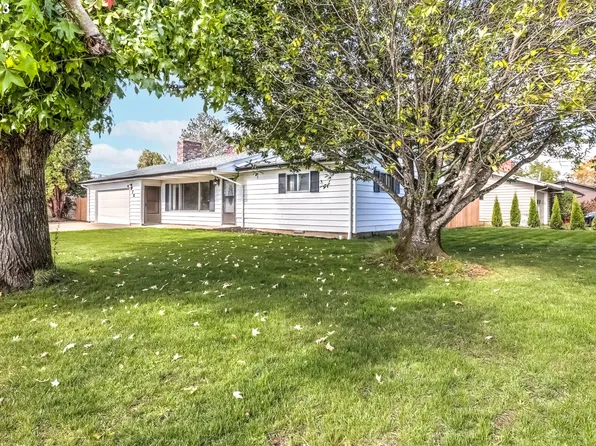 976 S Fawn St, Cornelius, OR 97113