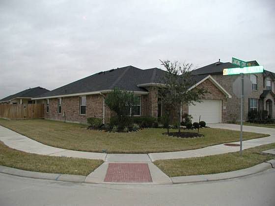1st image of 1826 Lansing Cove Dr