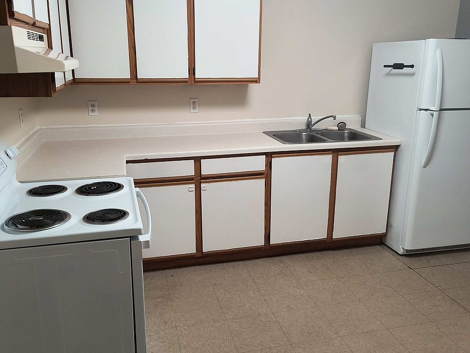 1st image of 1120 Minns Dr #4
