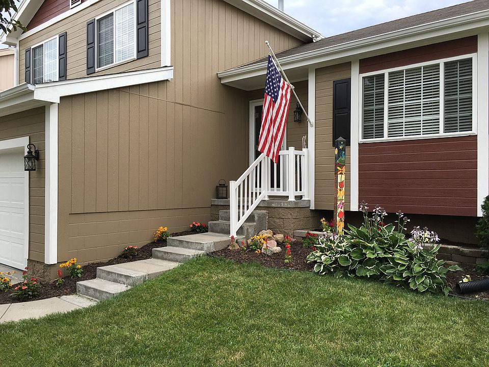 Front porch - lanfscaping