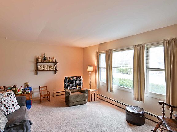 3rd image of 36552 N Elizabeth Dr