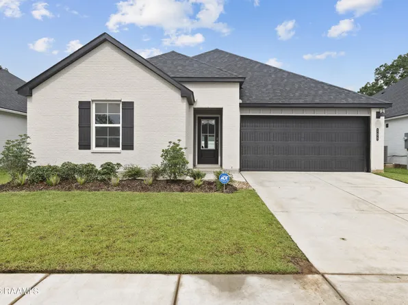 105 Harvest Falls Dr, Broussard, LA 70518